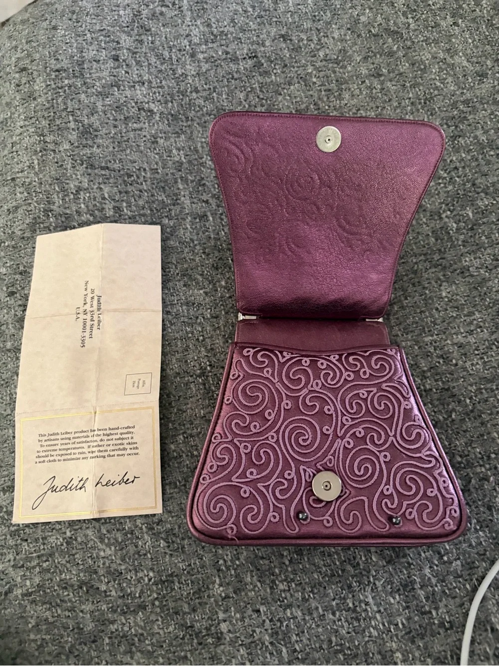 Judith Leiber vintage PetiteEmbellished Swirl Top-Handle Bag in Plum - Picture 4 of 8